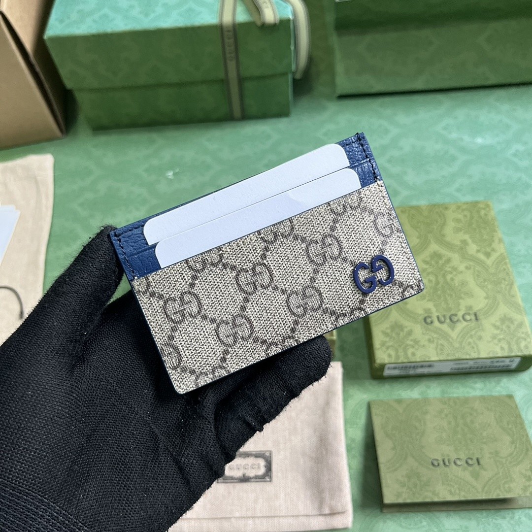 GUCCI GG SUPREME CARD CASE WITH BLUE TRIM