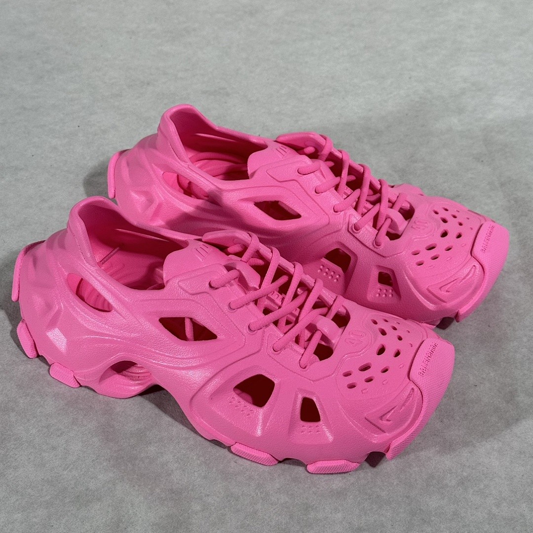 BALENCIAGA HD CAGED LACE-UP SNEAKER PINK
