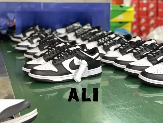 ALI VALUE BATCH NIKE DUNK #1