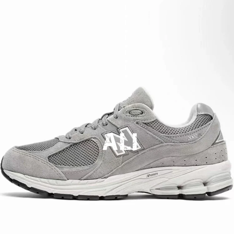 ALI A GRADE NEW BALANCE NB 2002R