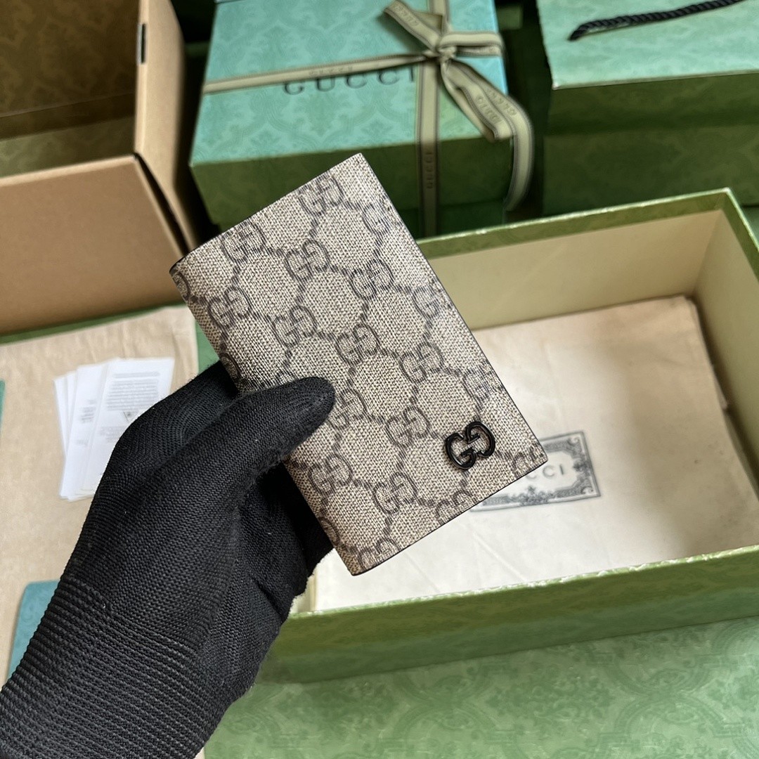 GUCCI GG SUPREME LONG CARD CASE